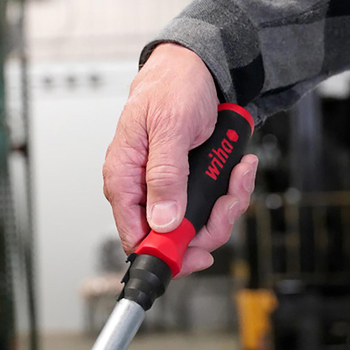 Wiha Softfinish Conduit Reamer And 6-in-1 Multidriver Combo